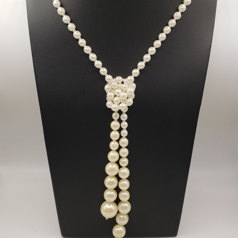 Graduated Faux Pearl Necklace Vintage Costume Jewelry Natural Knotted Tassel